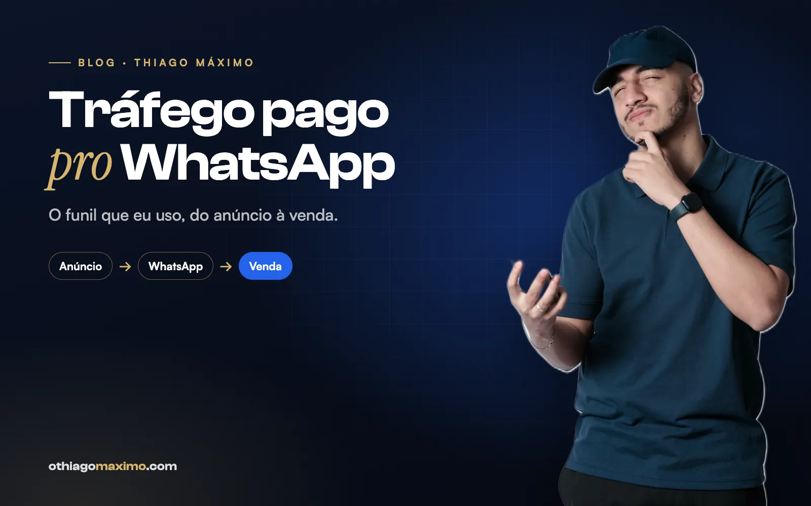 Tráfego pago pro WhatsApp: Thiago Máximo pensativo olhando o celular, do anúncio à venda