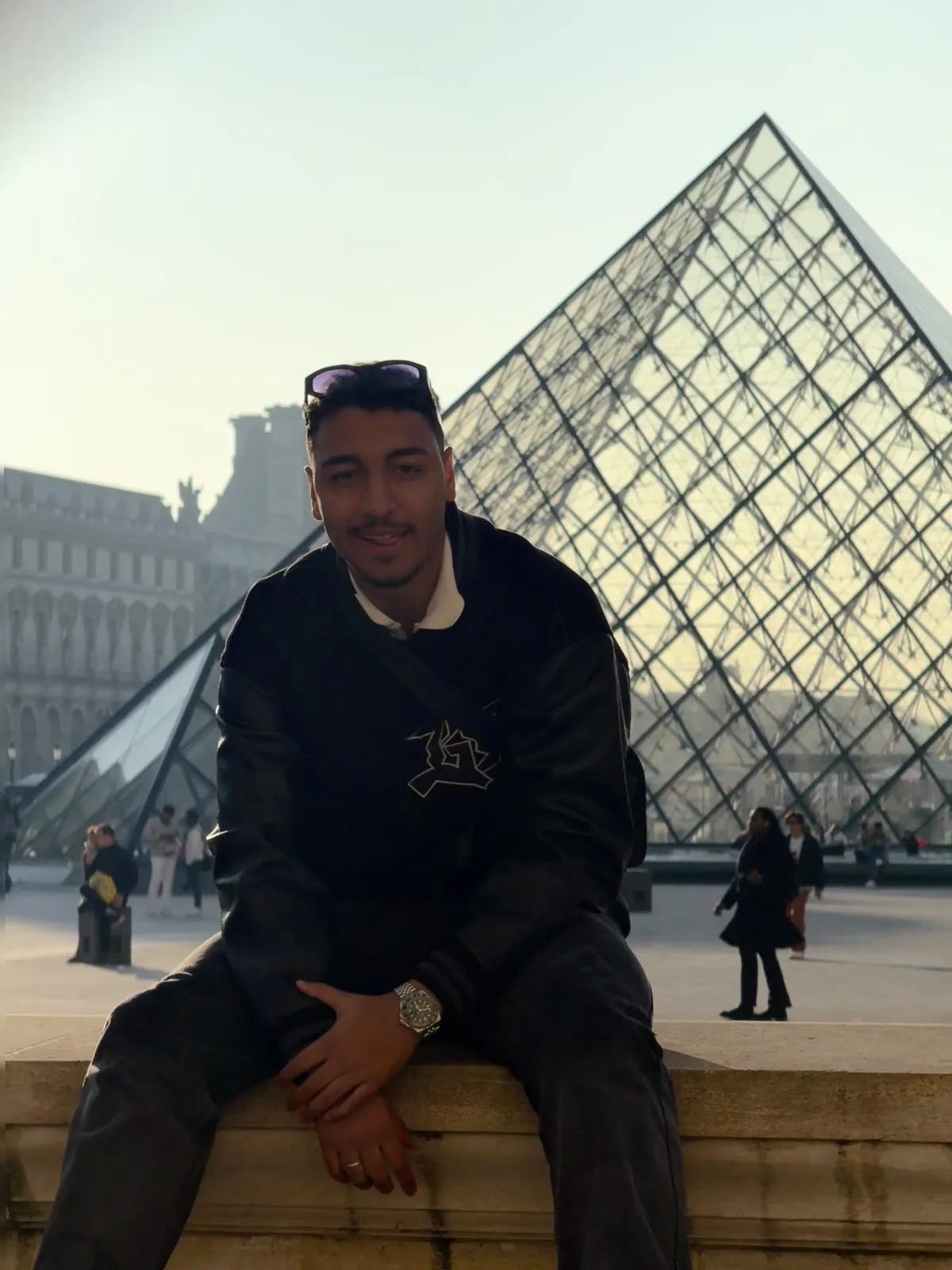 Thiago Máximo no Museu do Louvre